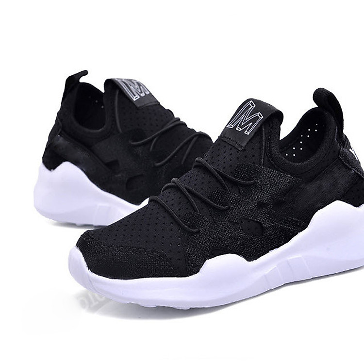 Giày thể thao màu đen phong cách và cá tính cho bé trai và bé gái GB03