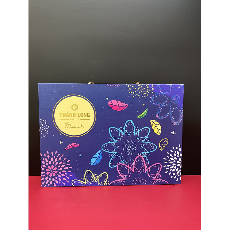 Bộ hộp Bánh trung thu Phát Lộc 6 bánh có trứng 100g - Thành Long - 600g - tặng 1 hộp trà - VIỆT NAM