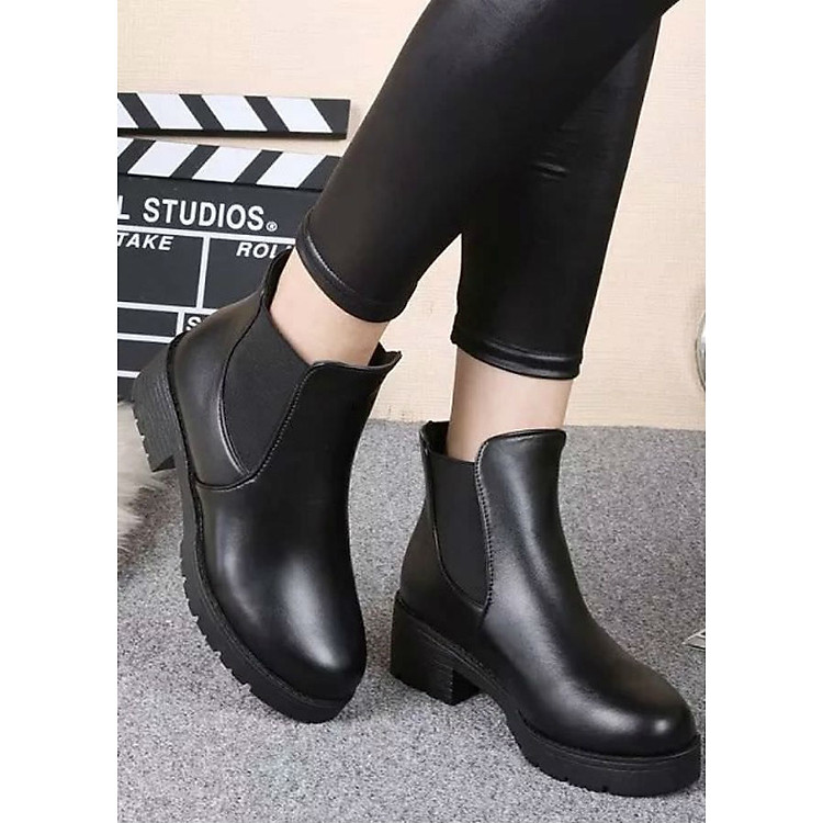 Giày Boot Nữ Yamet SD59V668B - Đen