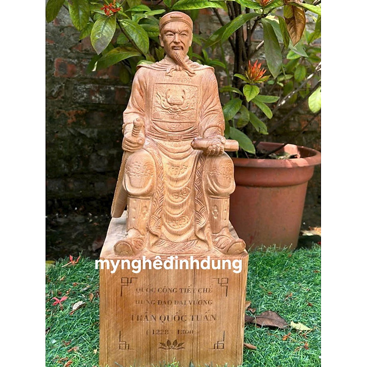 Tượng ngài Đức thánh trần hưng đạo vương bằng gỗ ngọc Am thơm nức cao 40x17cm
