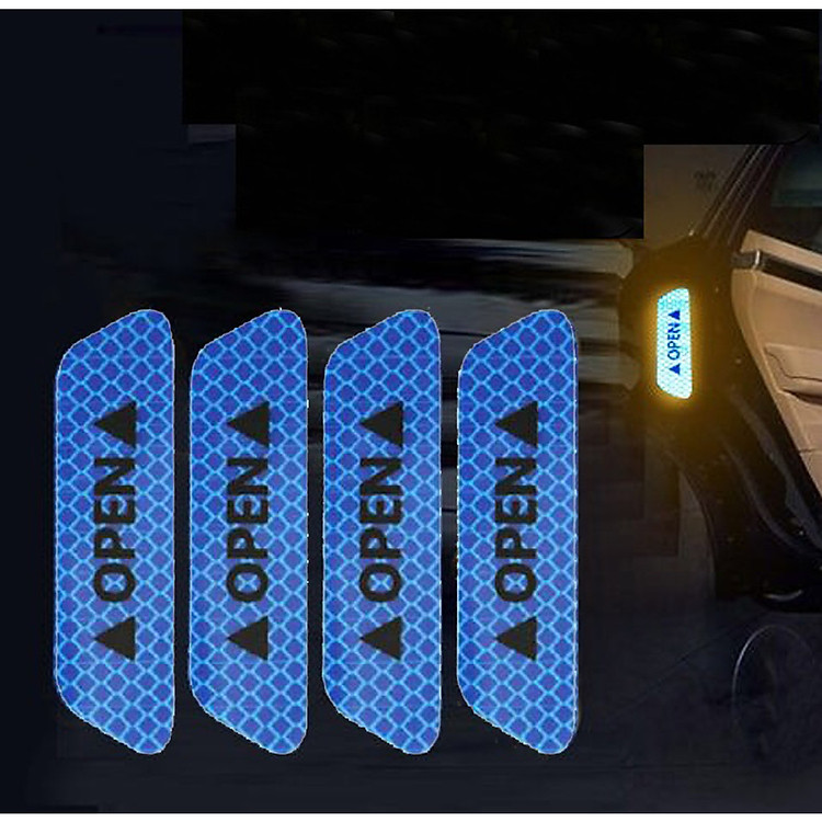 Bộ 4 Miếng Decal Phản Quang Dán Cánh Cửa Ô Tô OPEN Cao Cấp AZONE