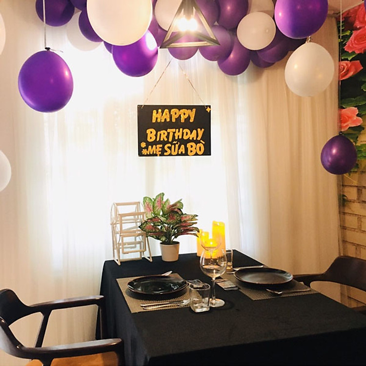 Set Món Âu Salad Nga + Soup Bí Đỏ Tôm + Chả Giò Bò Úc + Cá Hồi Sốt Cam + Rượu Vang Dành Cho 02 Người - December Quán