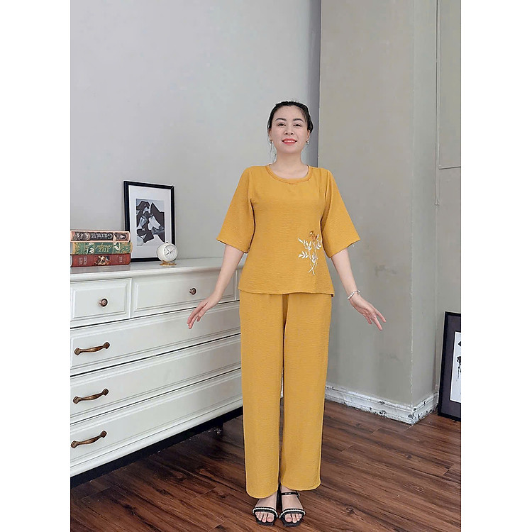 Bộ đồ chất đũi trung niên