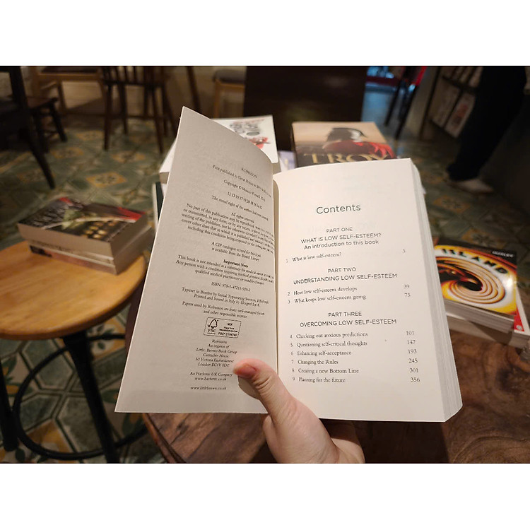 Overcoming Low Self-Esteem: A Self-Help Guide Using Cognitive Behavioural Techniques - Ảnh 5