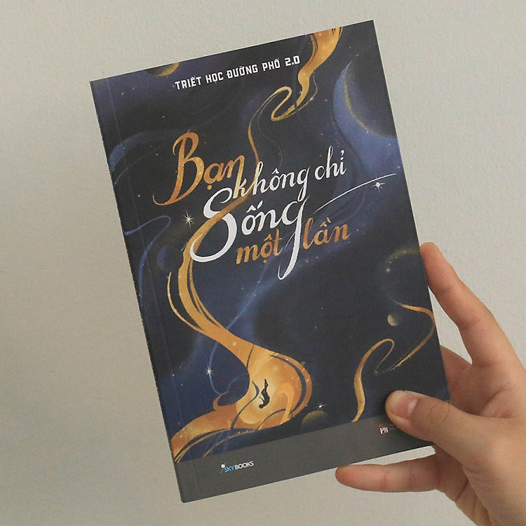 Bạn Không Chỉ Sống Một Lần - Ảnh 3