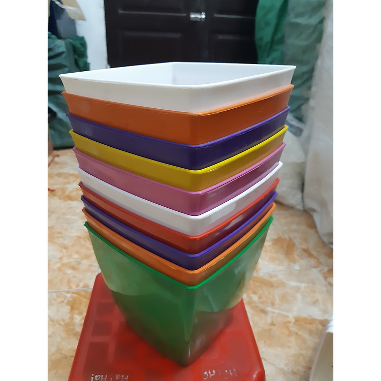 Combo 10 Chậu nhựa mini vuông cạnh 16x16cm trồng cây phong thủy để bàn ( Màu ngẫu nhiên )