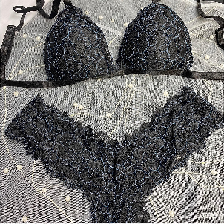 Bộ Nội Y Thiết Kế Ren Cao Cấp Đen Họa Tiết Nét Xanh Có Mút Quần Đùi