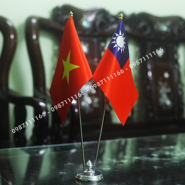 Cờ Để Bàn Đế Inox cắm 2 cờ Việt Nam - Đài Loan