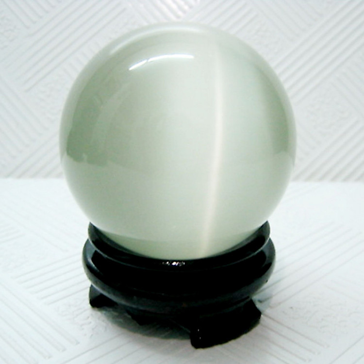 Quả Cầu Phong Thủy Mắt Mèo Trắng - Xoay Chuyển Vận Thế - Hợp Mệnh Kim,Thủy - Tặng Kèm Đế