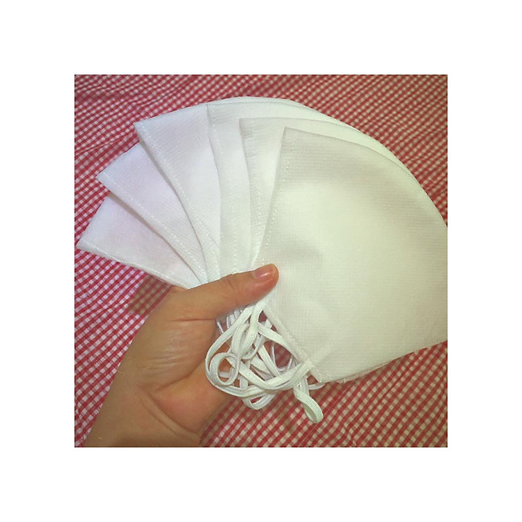 Khẩu trang vải không dệt 4 lớp , tái sử dụng được nhiều lần