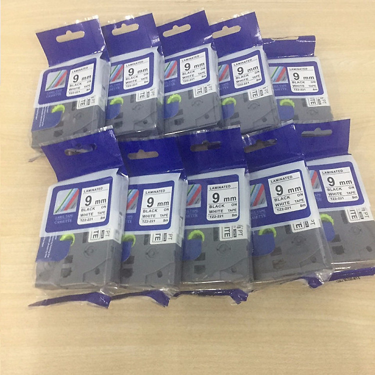 Combo 10 cuộn nhãn TZ2-221 tiêu chuẩn - Chữ đen trên nền trắng 9mm - Hàng nhập khẩu