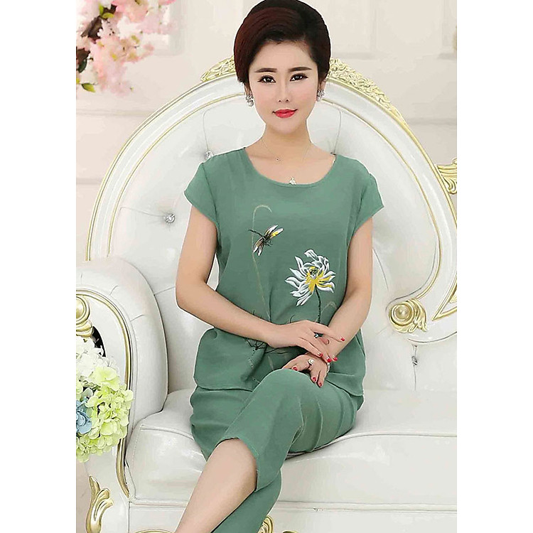 Bộ quần áo nữ mặc nhà dành cho tuổi trung niên