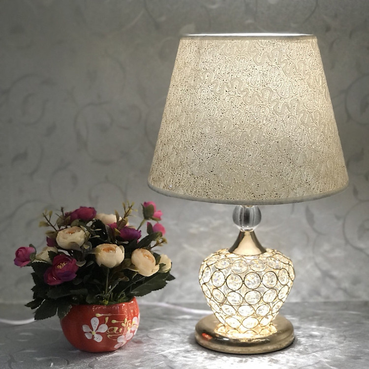 Đèn ngủ - đèn bàn trang trí phòng ngủ - đèn để bàn pha lê hiện đại MB8518