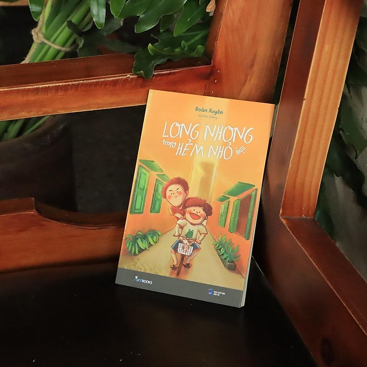 Dưới Đáy Giếng Nhìn Lên + Long Nhong Trong Hẻm Nhỏ - Ảnh 3