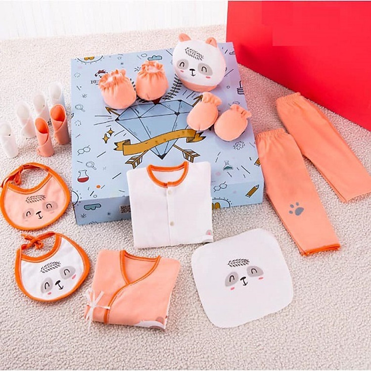 Hộp đồ cho bé BA470 (02 áo dài tay+quần+02 yếm+06 khắn xô+khăn to+bao tay,chân)