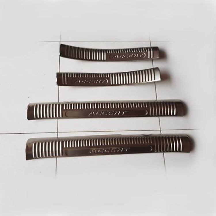 BỘ NẸP BƯỚC CHÂN TRONG INOX DÀNH CHO XE HYUNDAI ACCENT-2019