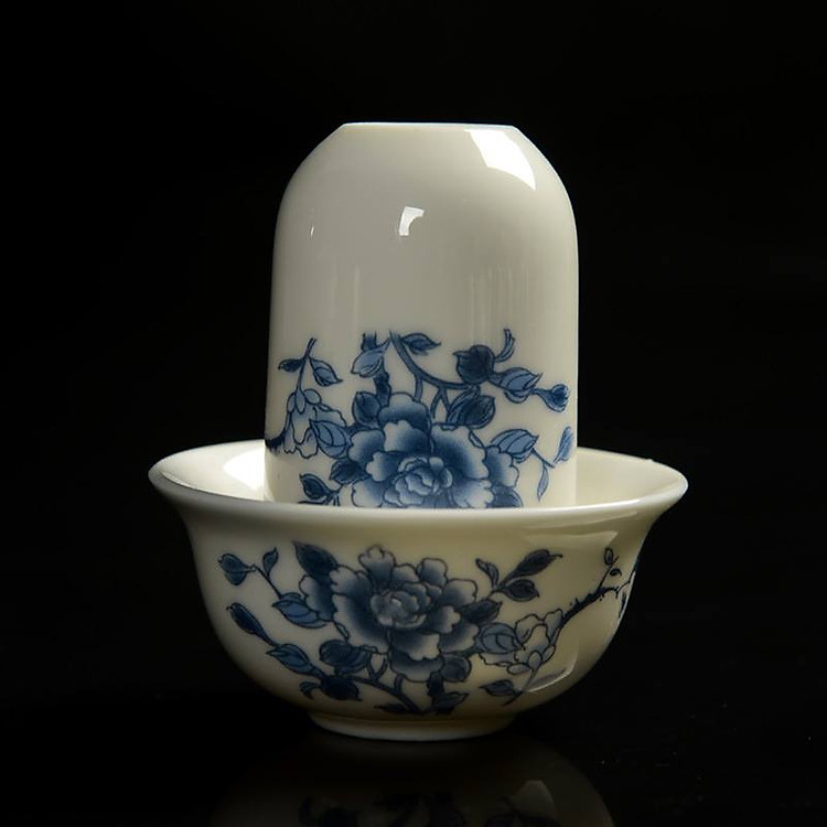 CHÉN THƯỞNG HƯƠNG