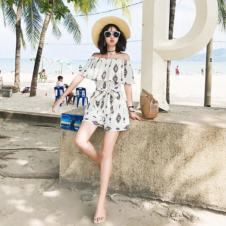 Jumpsuit trễ vai họa tiết thổ cẩm dễ thương thời trang đi biển Hàng nhập cao cấp (màu trắng)