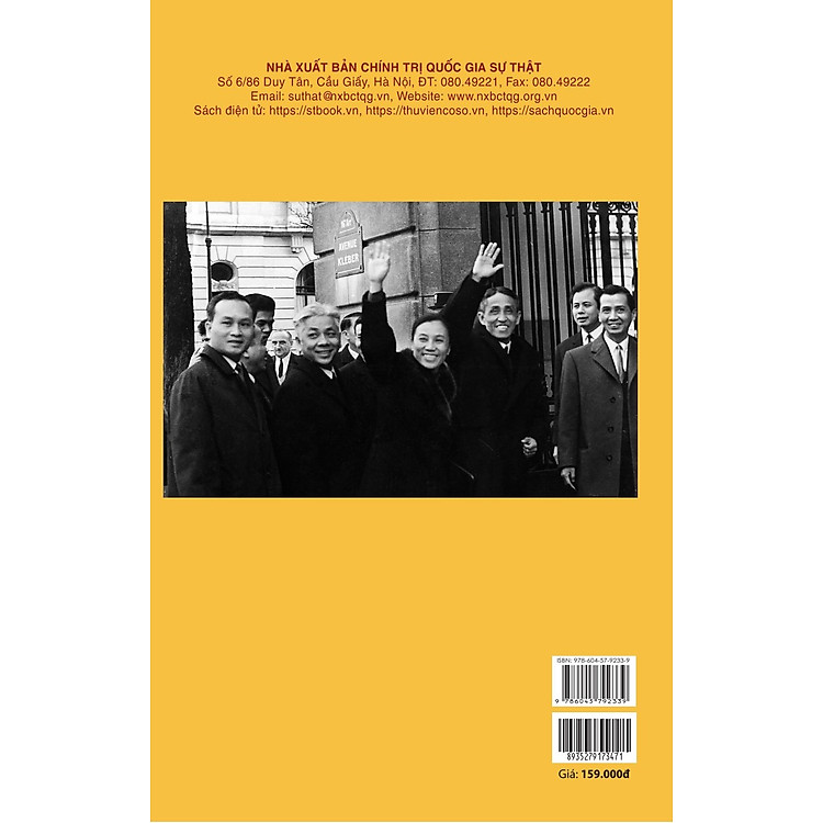 Gia đình, bạn bè và đất nước (bản in 2025) - Ảnh 2