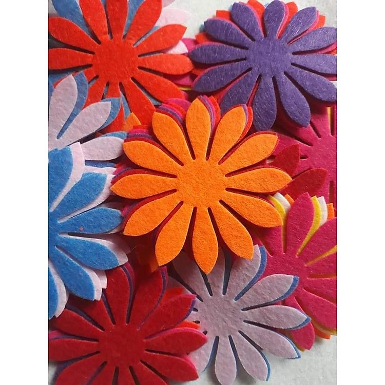 Đồ chơi thủ công hoa vải nỉ dập sẵn 7cm (100 bông)