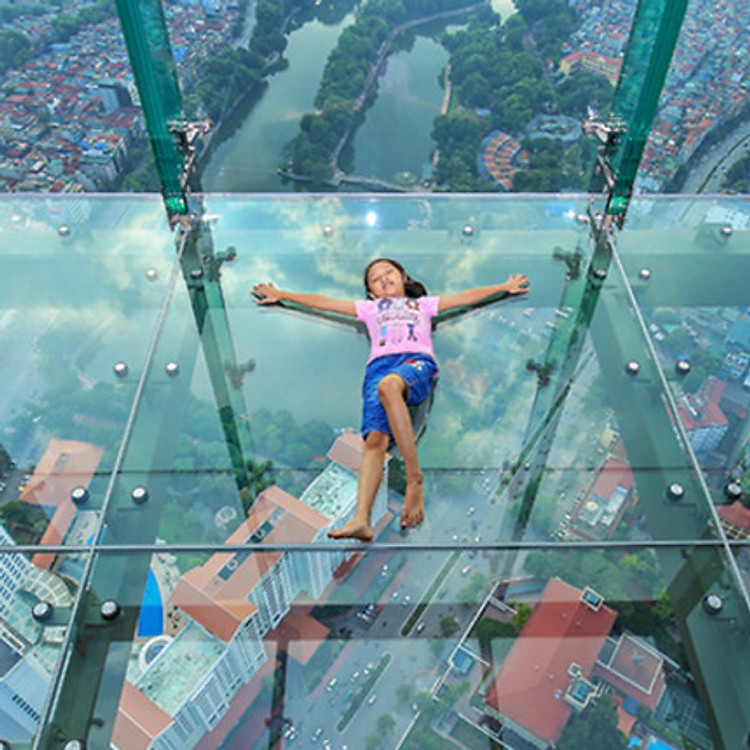 Vé trọn gói tham quan và Post Card tại Đài quan sát Lotte