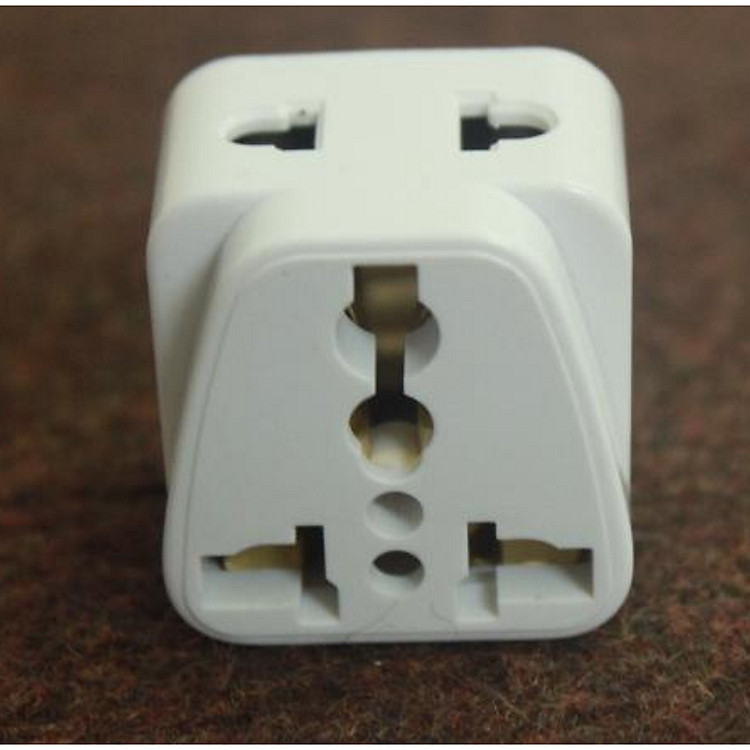 PHÍCH CẮM CHUYỂN ĐỔI 3 CHẤU SANG 2 CHẤU VÀ CHIA 2 Ổ TOSHINO PS18-A2 2000W - HÀNG CHÍNH HÃNG