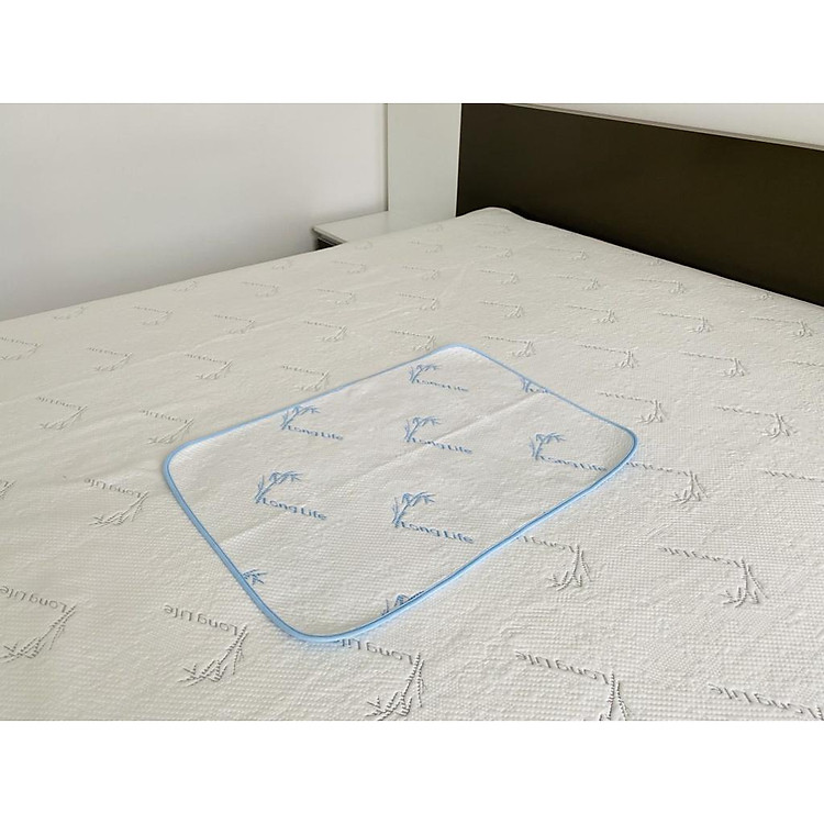 Tham Khảo tại ConCung: Tấm lót chống thấm Longlife 50x70cm , nhận ngay nhiều Ưu đãi