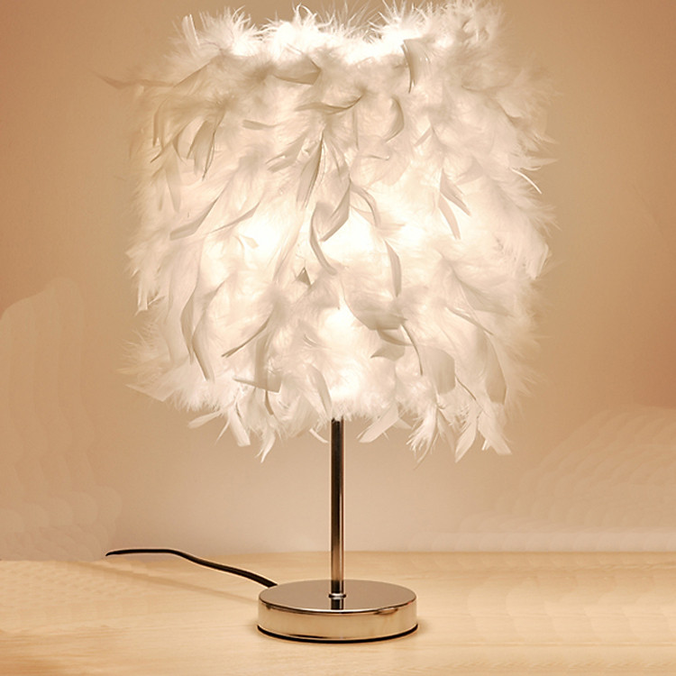 Đèn ngủ lông vũ chân inox 31 x 25 cm RE0012