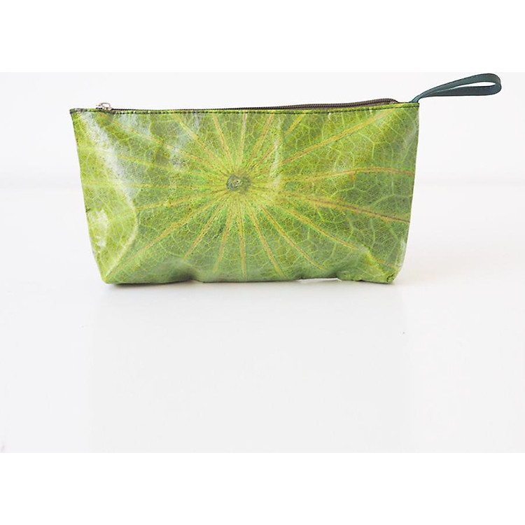 Ví cầm tay nữ bằng lá sen - Ví tiền nữ từ lá sen Là Xanh