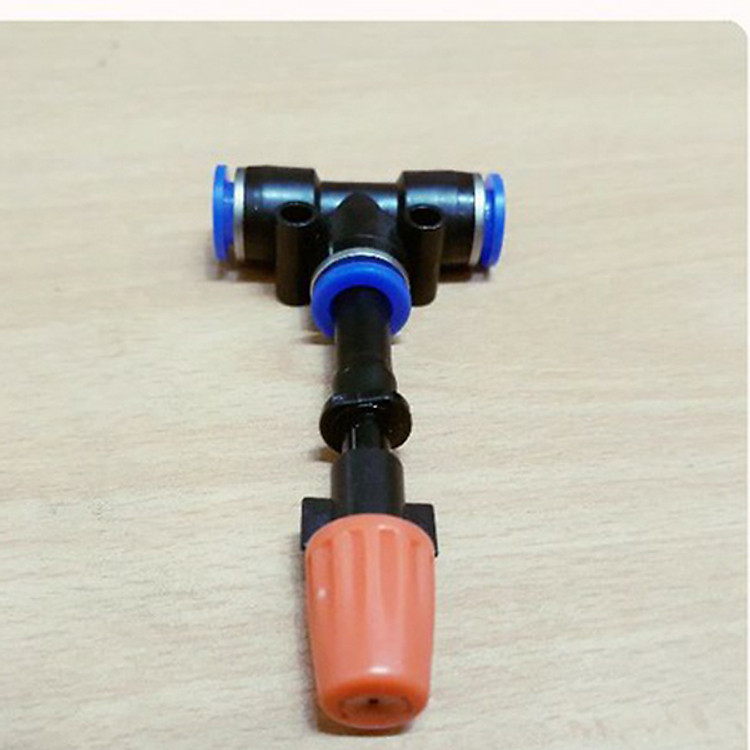 Bec tưới phun sương 1 hướng - chân tê 8mm