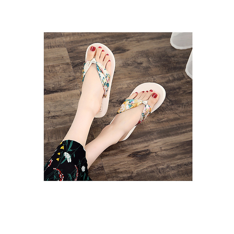 Dép tông Dép đi biển Dép lê nữ kiểu dáng thời trang đế dày full size chuẩn 36 đến 40 nhiều màu phù hợp cho mùa hè V149