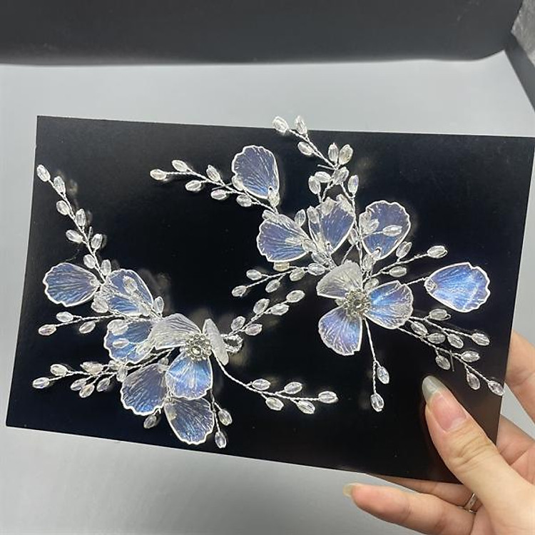 Cài tóc cô dâu hoa xanh nhỏ dễ thương mẫu mới