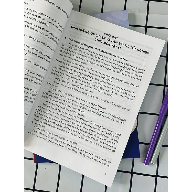 Ôn luyện trắc nghiệm thi tốt nghiệp trung học phổ thông môn Vật lí - Ảnh 5