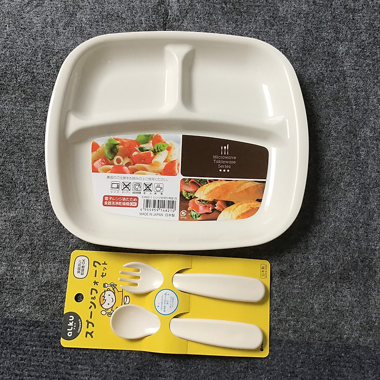 Combo khay ăn dặm 3 ngăn và bộ thìa nĩa nhựa nhập khẩu từ Nhật