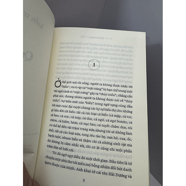 QUÁN BAR TRONG BỤNG CÁ VOI - Ảnh 4