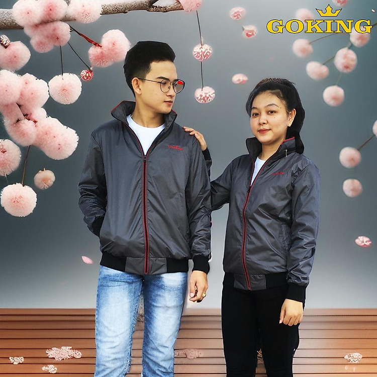 Áo khoác gió cách nhiệt GOKING có mũ, form unisex cho nam nữ. Ngoài vải dù, trong lót vải cào cách nhiệt. 3 túi to rộng. Chống nắng gió lạnh.