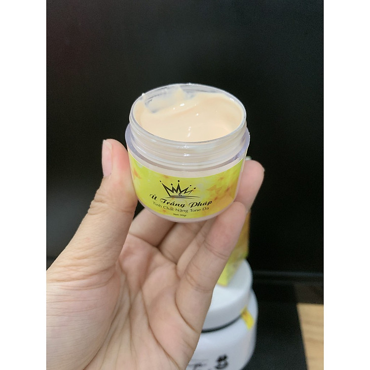 Ủ TRẮNG PHÁP TINH CHẤT NÂNG TONE DA SIÊU TRẮNG