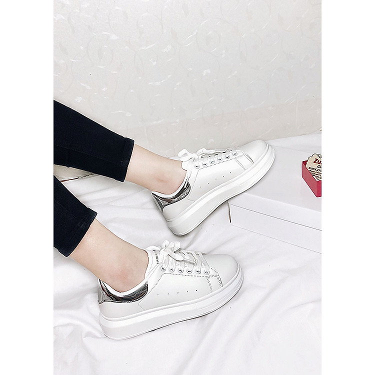 Giày Thể Thao Nữ