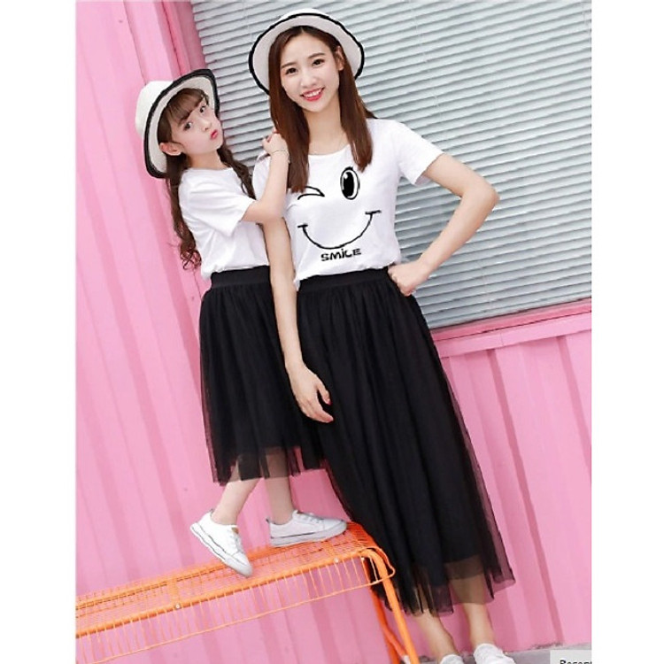 set 2 chân váy lưới bi nhí mẹ và bé