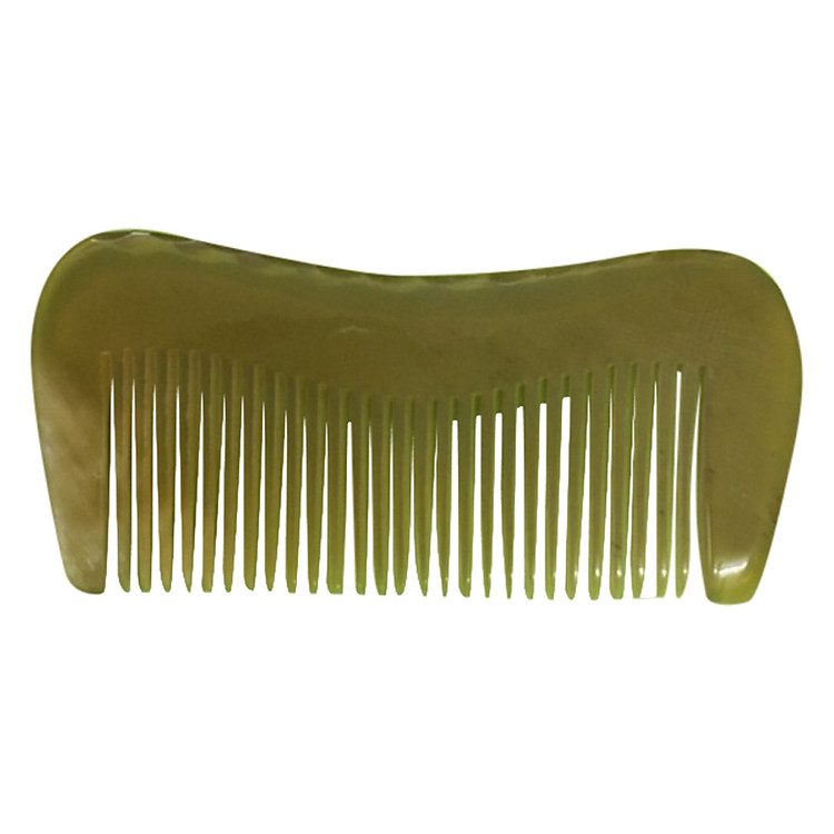 Lược Sừng Cao Cấp L69 Lưng Võng (Dài 11cm x 5cm)