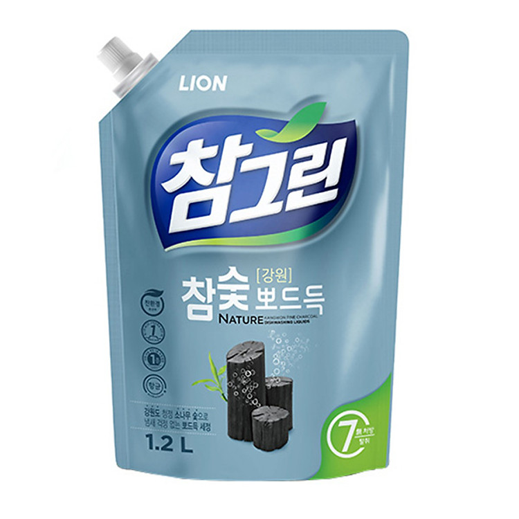 Nước Rửa Rau Quả Và Chén Bát CJ Lion Real Green Tinh Chất Than Hoạt Tính 1.2kg