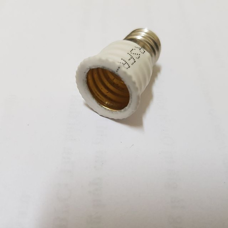 Đui đèn E12 sang E14