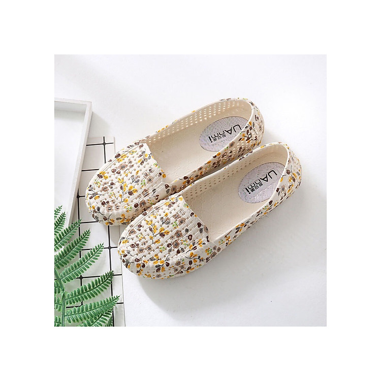 Giày nhựa hoa đi mưa hot hit