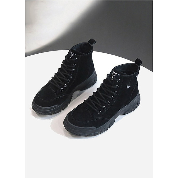 Giày sneaker nữ cao cổ cá tính