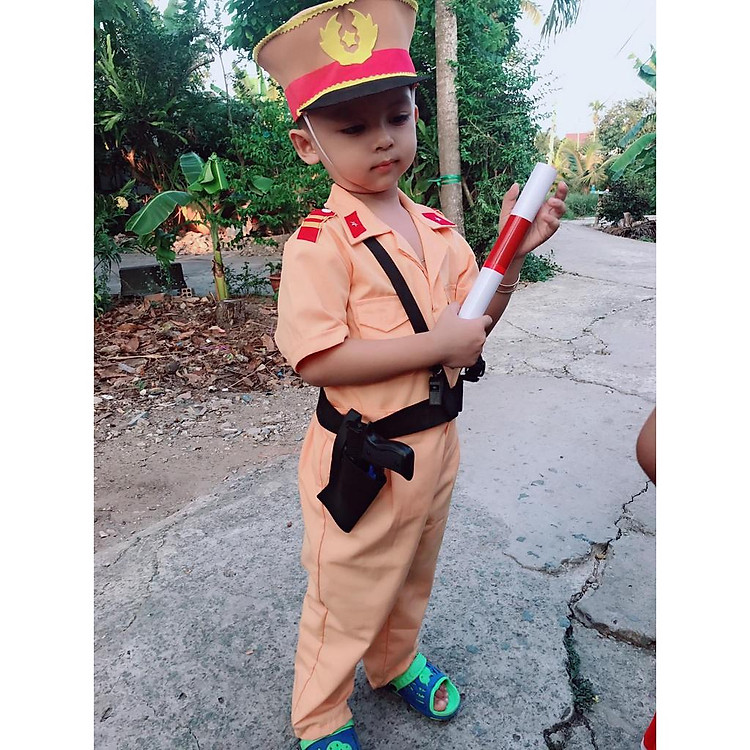 Bộ quần áo công an giao thông trẻ em đầy đủ phụ kiện