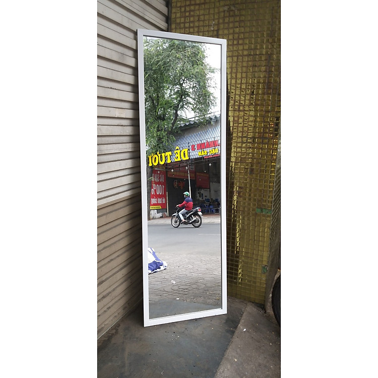 gương soi toàn thân treo tường hoặc dựa tường