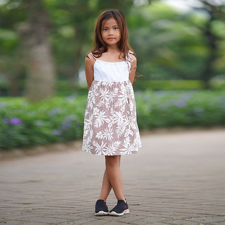 Đầm Bé Gái Họa Tiết Lá Phong Kika K023