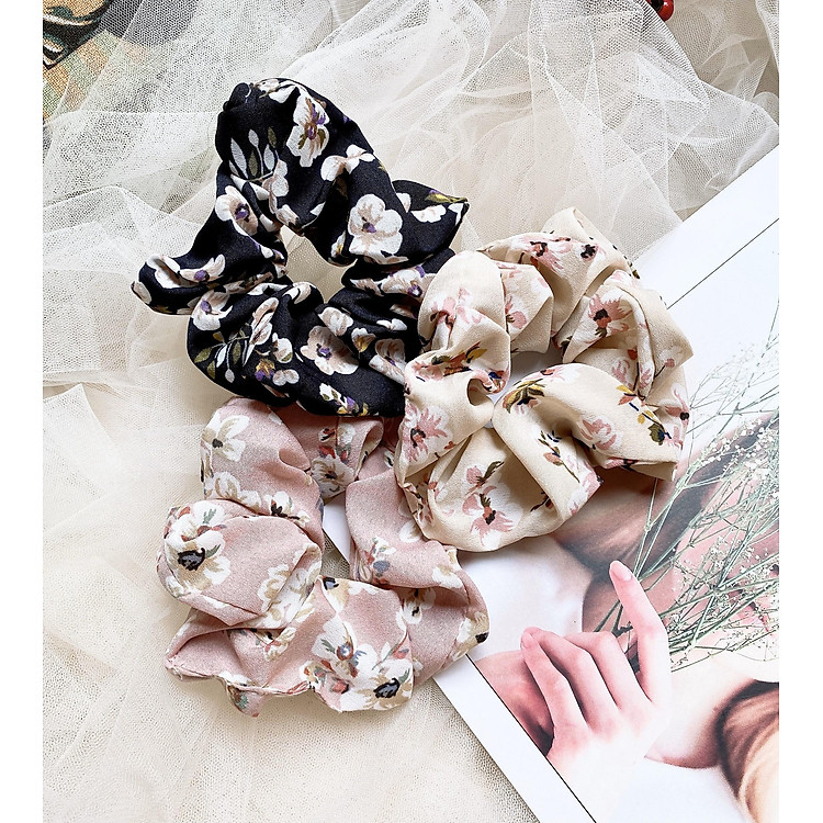 SET 3 CỘT TÓC ĐEO TAY VẢI SCRUNCHIES HOA -THỜI TRANG NỮ M23