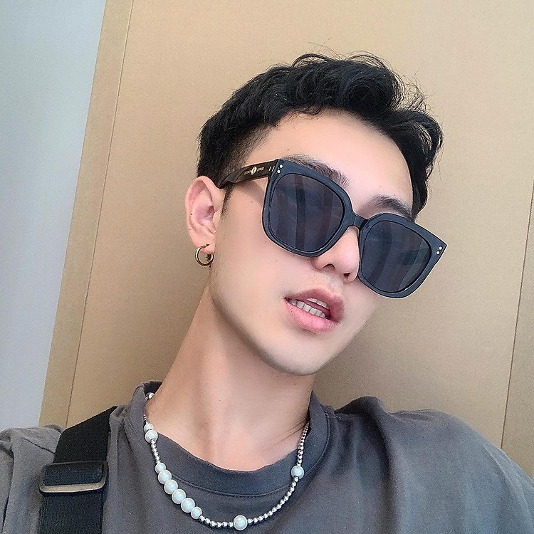 Kính mắt vuông bản bự