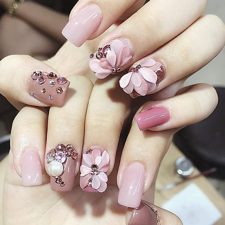 Voucher Combo Cắt da + Sơn Gel tại CHANG NAILS